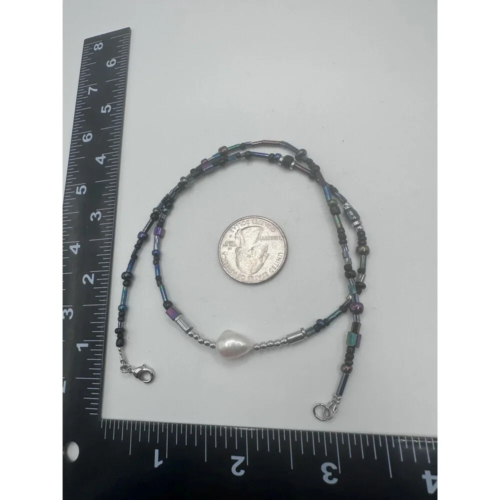 17” Y2K Hematite Necklace Iridescent Glass Beads White Rice Pearl Center